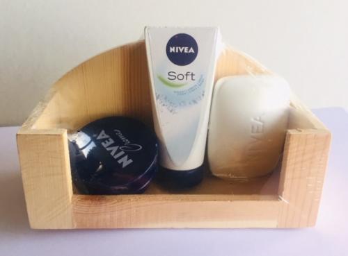 Kinder-Nivea-Ständer-Set | Seife-Creme-Duschlotion | Kaufladenzubehör