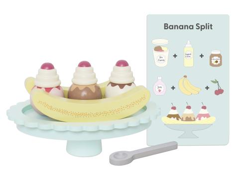 eiscreme-banana-split aus vanille eis und schoko soße