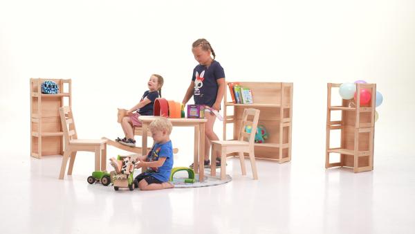 Nachhaltig-Kinderzimmer-Moebel-Maltisch