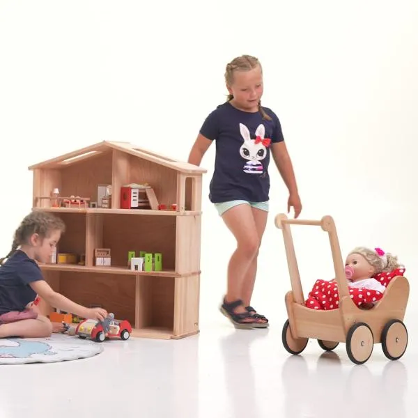 Puppenwagen aus Holz für den Kindergarten und Kita